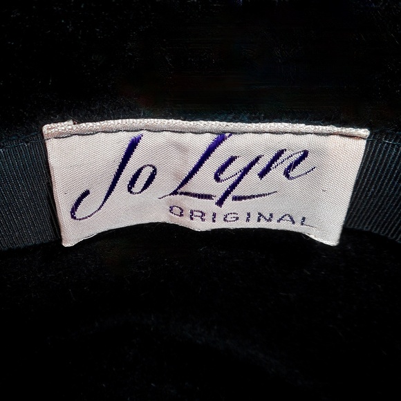 VTG Jo Lyn Black Velvet Bucket Cloche Hat Ribbon Satin Band FLAW MISSING BOW main image 5